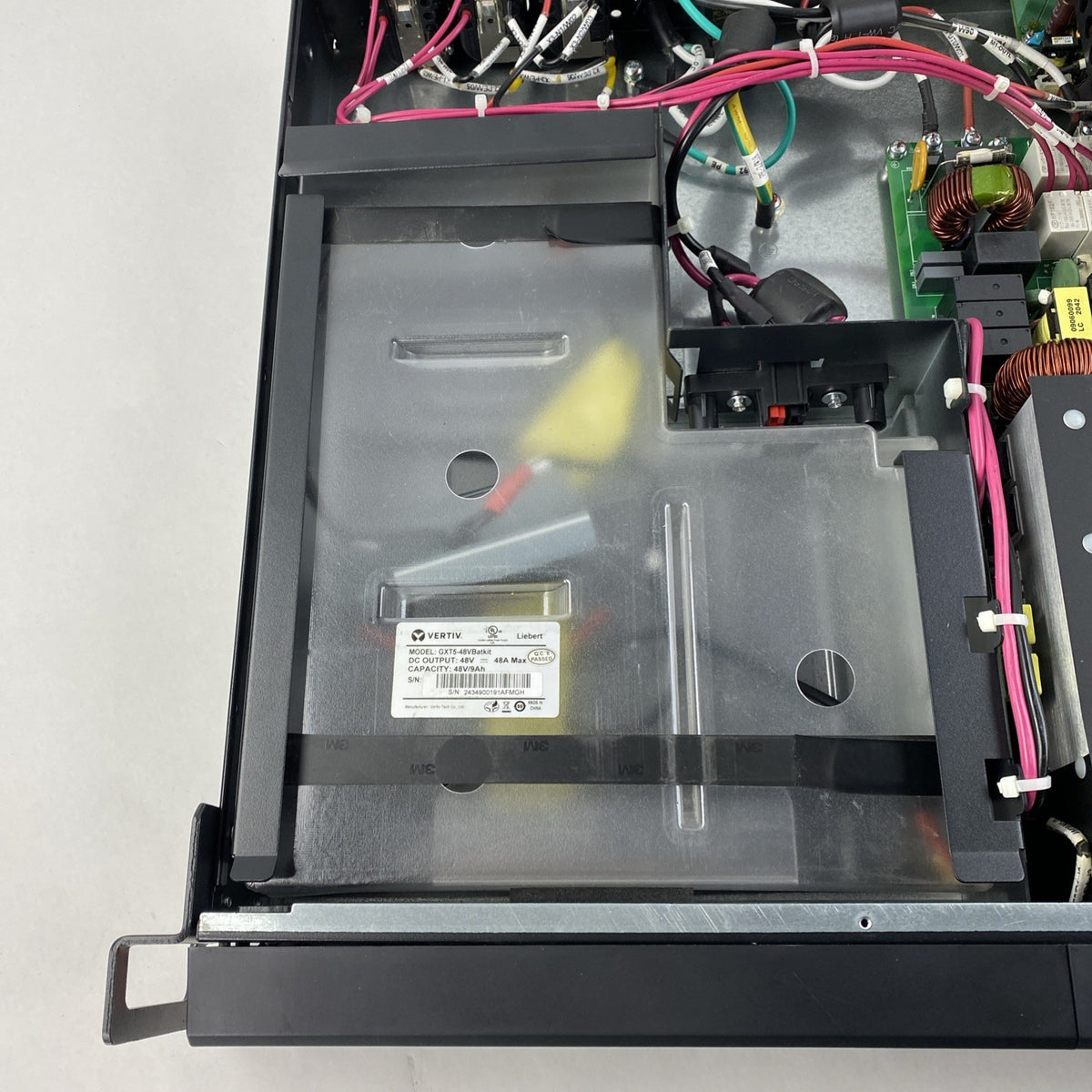 Liebert Vertiv GXT5-EBC48VRT2U GXT5 UPS - No batteries Tested Cracked Face Plate16
