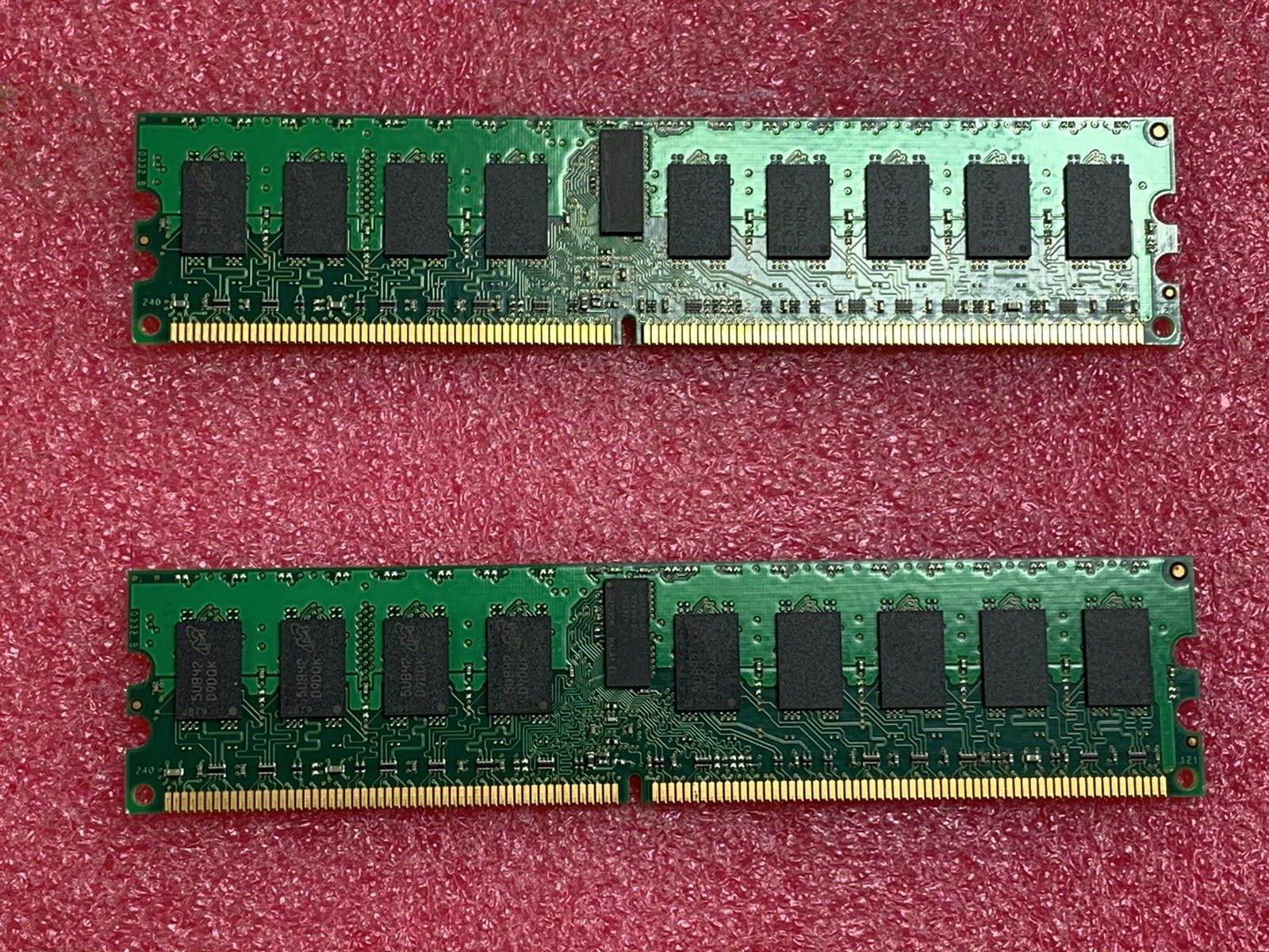 Micron (Lot of 2) 512 1Rx4 PC2-4200R-444-12-C0 Server Ram MT18HTF6472Y-53EB2