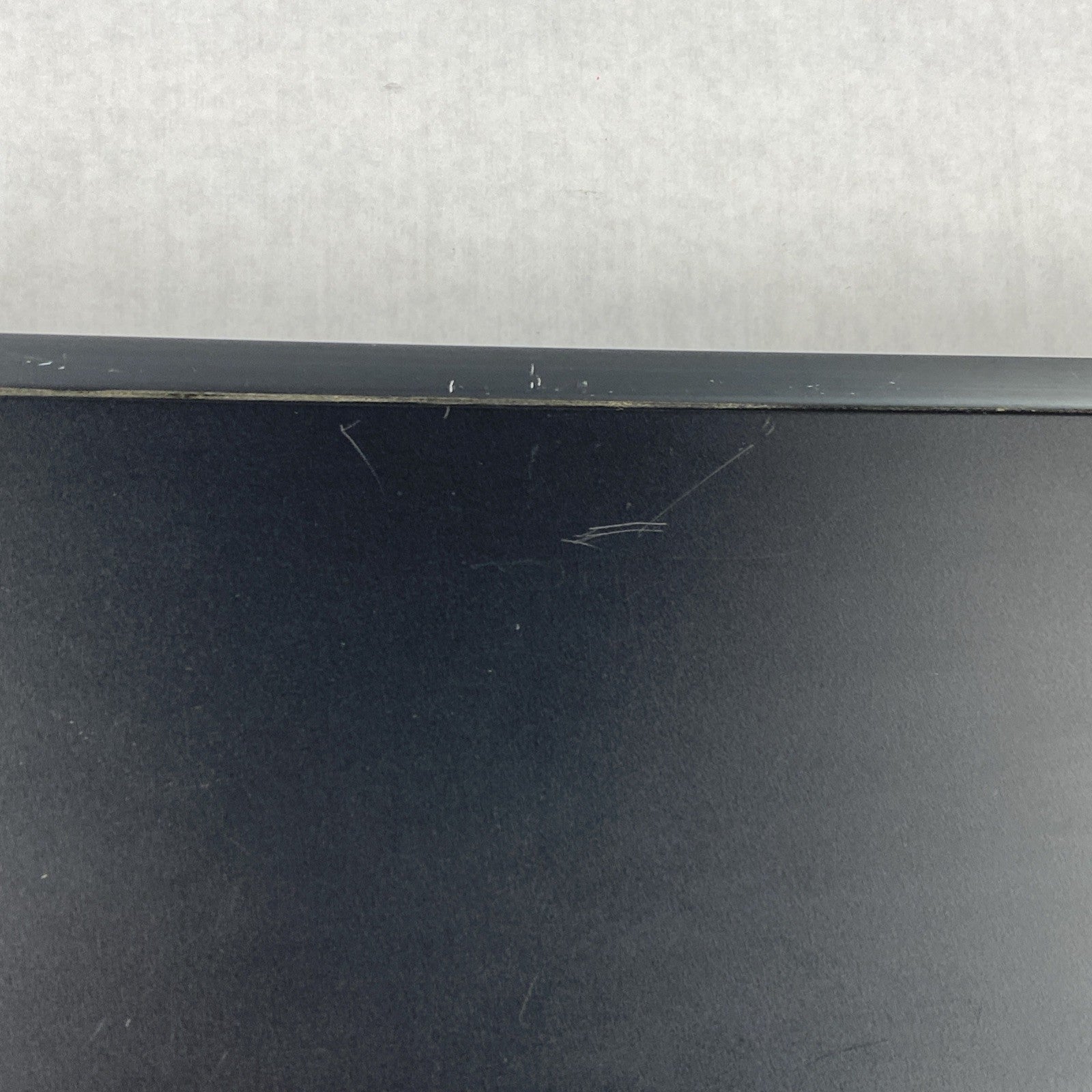 Dell Latitude 5580 Intel Core i5-6300U 2.40 GHz 8 GB RAM 15.6" No HDD No OS