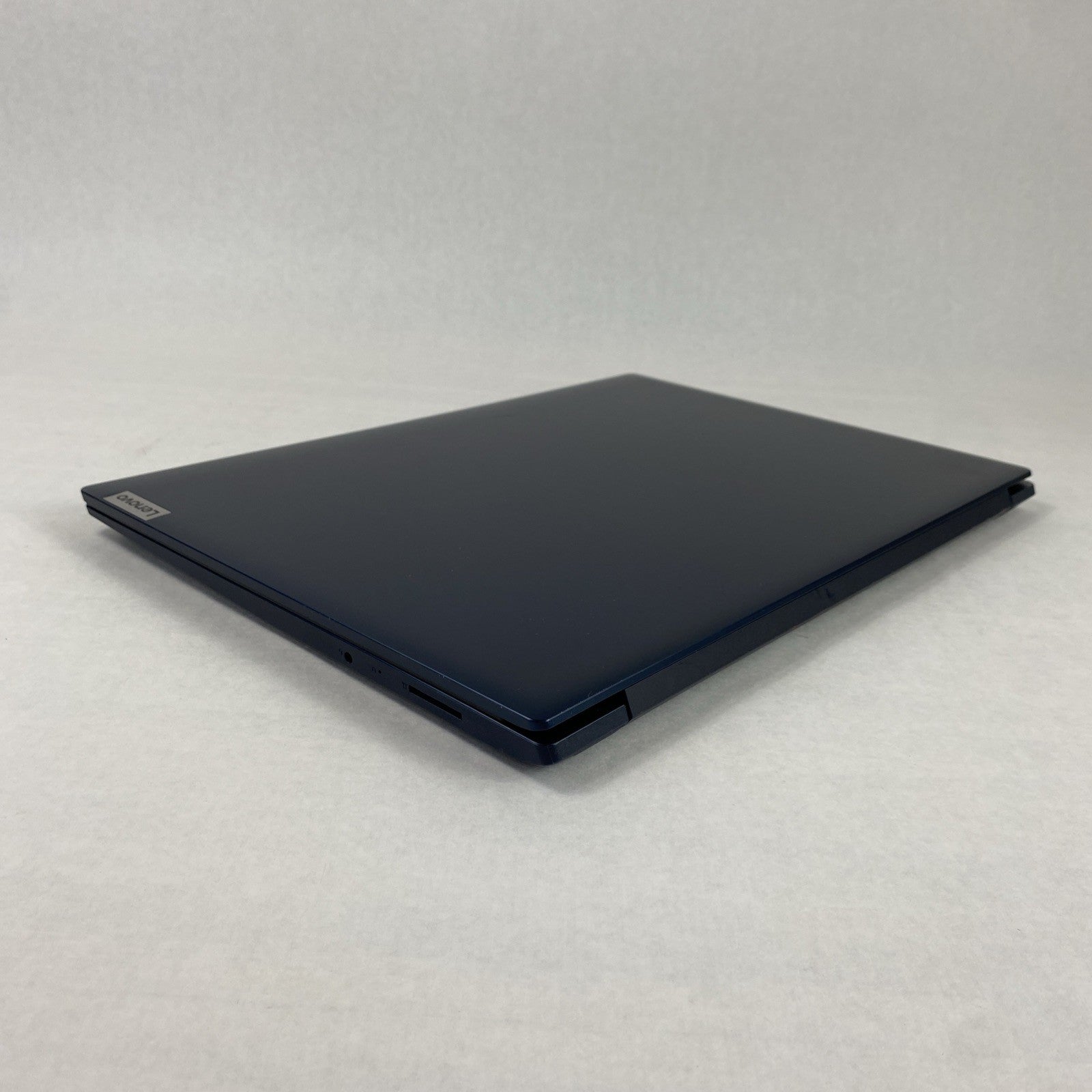 Lenovo IdeaPad 3 17IML05 Core i5-10210U 1.60 GHz 8 GB RAM 17.3" No HDD No OS