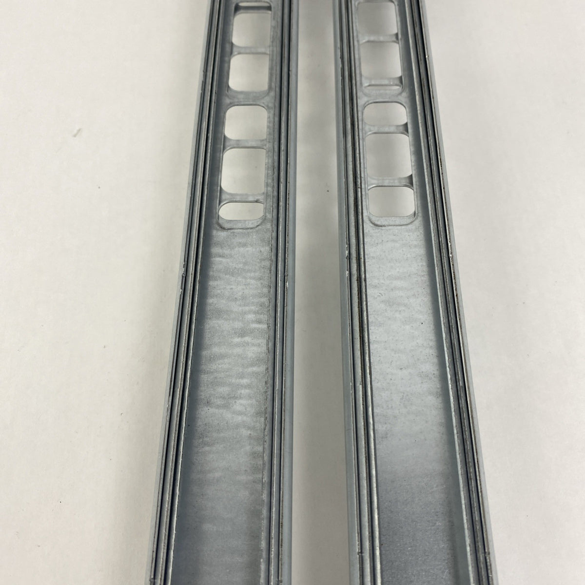 HP 365002-002 and 364998-001 Sliding Server Rails12