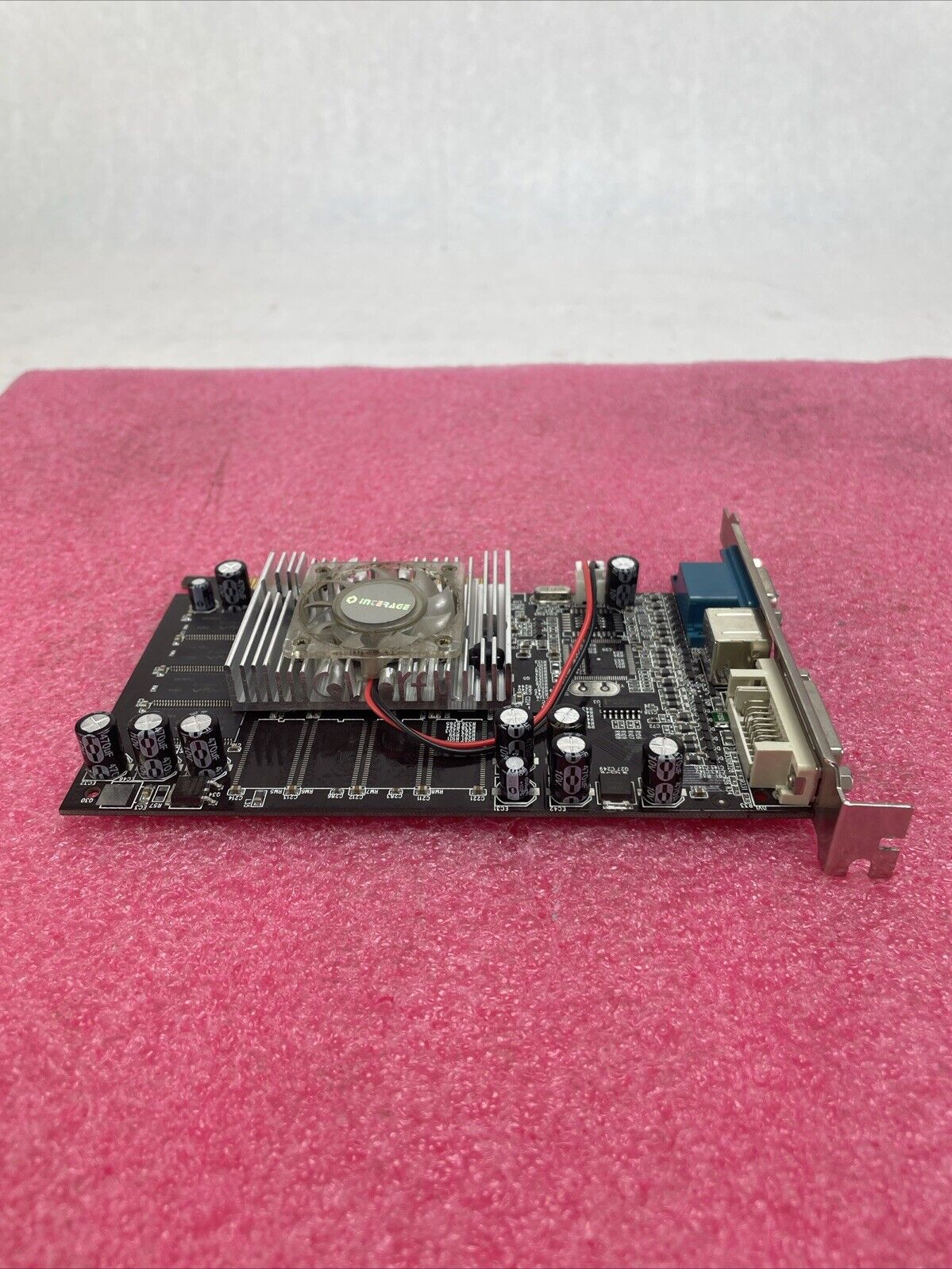 Interage INT-V34-128TD Nvidia GF FX5200 8X 128MB DDR DVI/TV