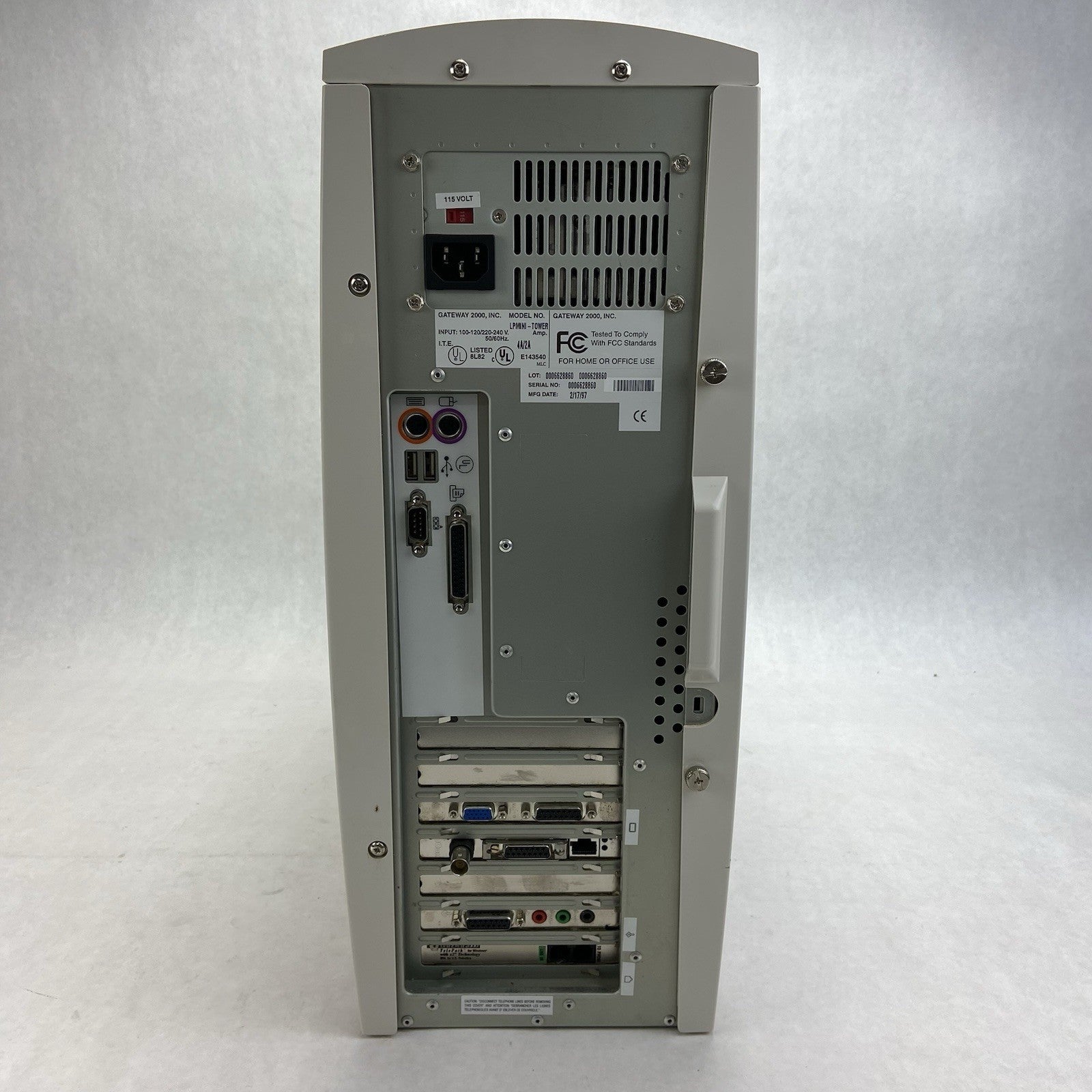 Gateway 2000 LP Mini-Tower Intel Pentium MMX 199MHz 32MB RAM No HDD No OS4