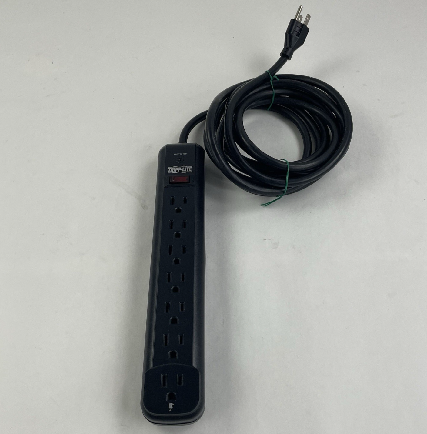 Tripp-Lite TLP712B 7 Outlet Surge Protector Tested1