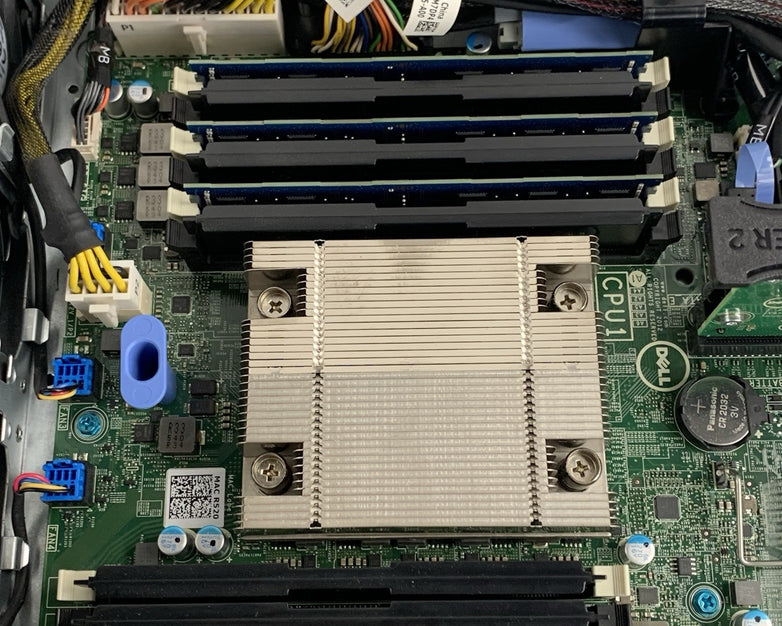 Dell OEMR XL R520 Server 1x E5-2407 2.20 GHz 12 GB RAM No HDD No OS No PSUs