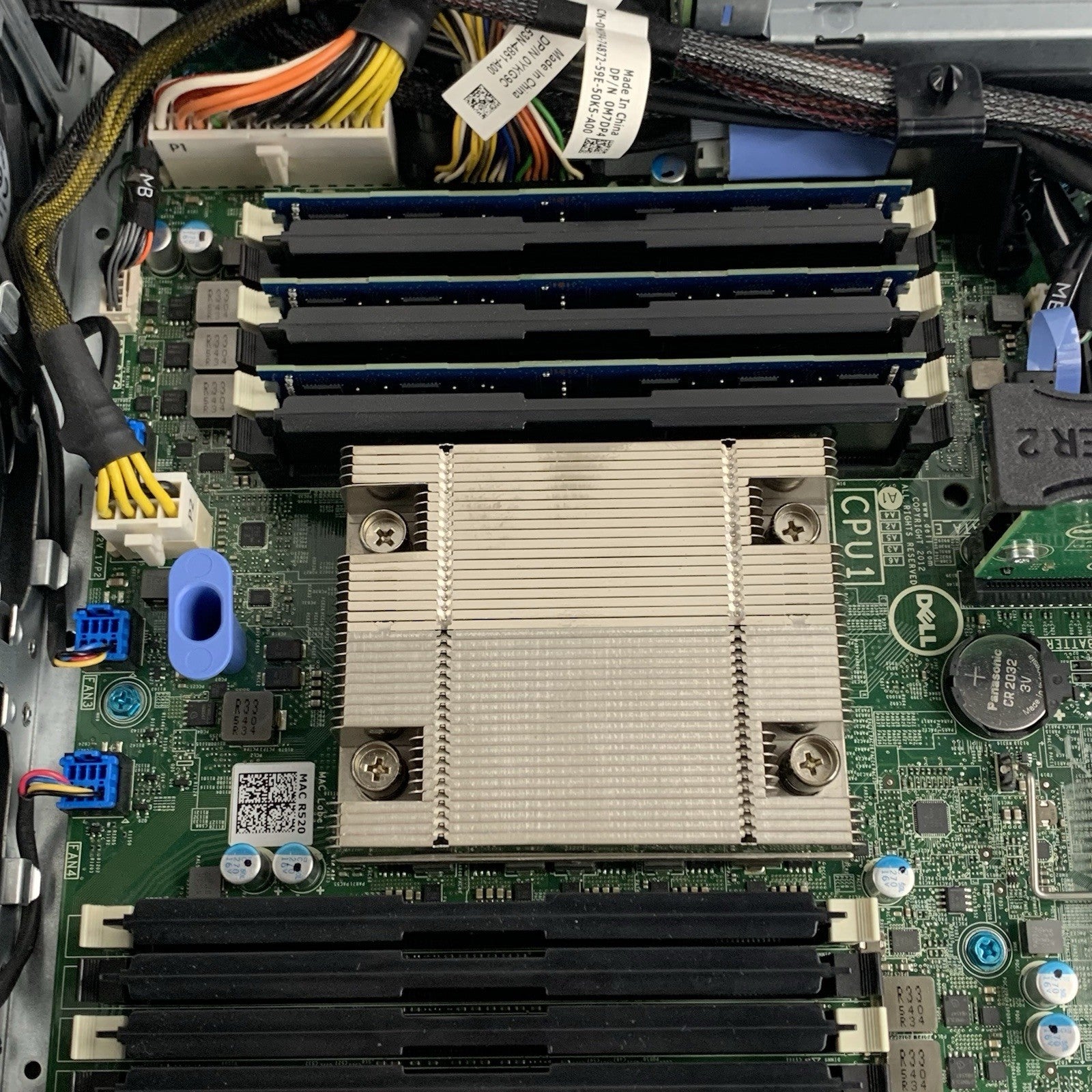 Dell OEMR XL R520 Server 1x E5-2407 2.20 GHz 12 GB RAM No HDD No OS No PSUs16