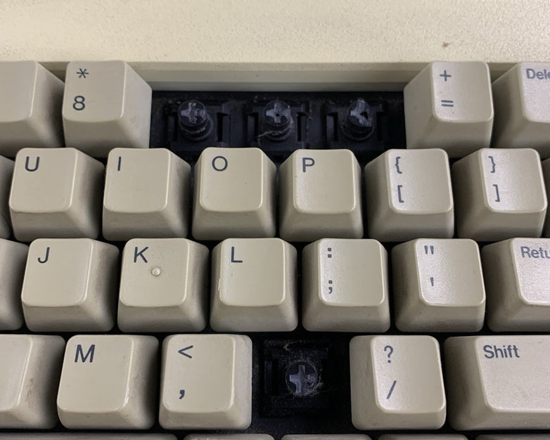 Apple IIe A2S2064 Vintage Personal Computer - Tested Missing Keys