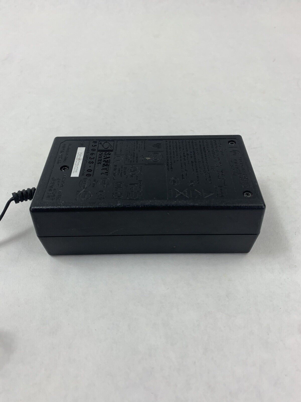 Genuine HP 0957-2105 AC Adapter Power Supply