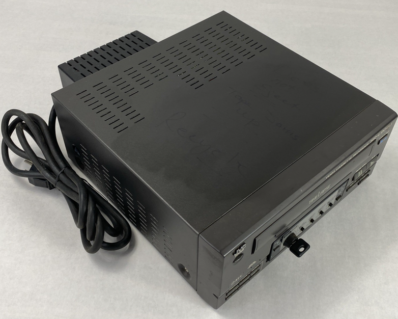 JVC SR-L901U Video Cassette Time Lapse Recorder with Key - Parts or Repair