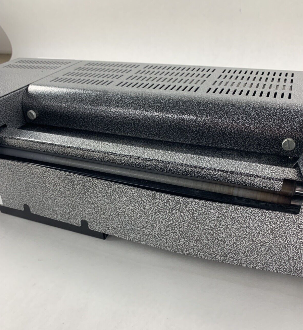 James Burn SpeedyLam 330R10 High Speed Pouch Laminator Powers, Heats, Bad Screen