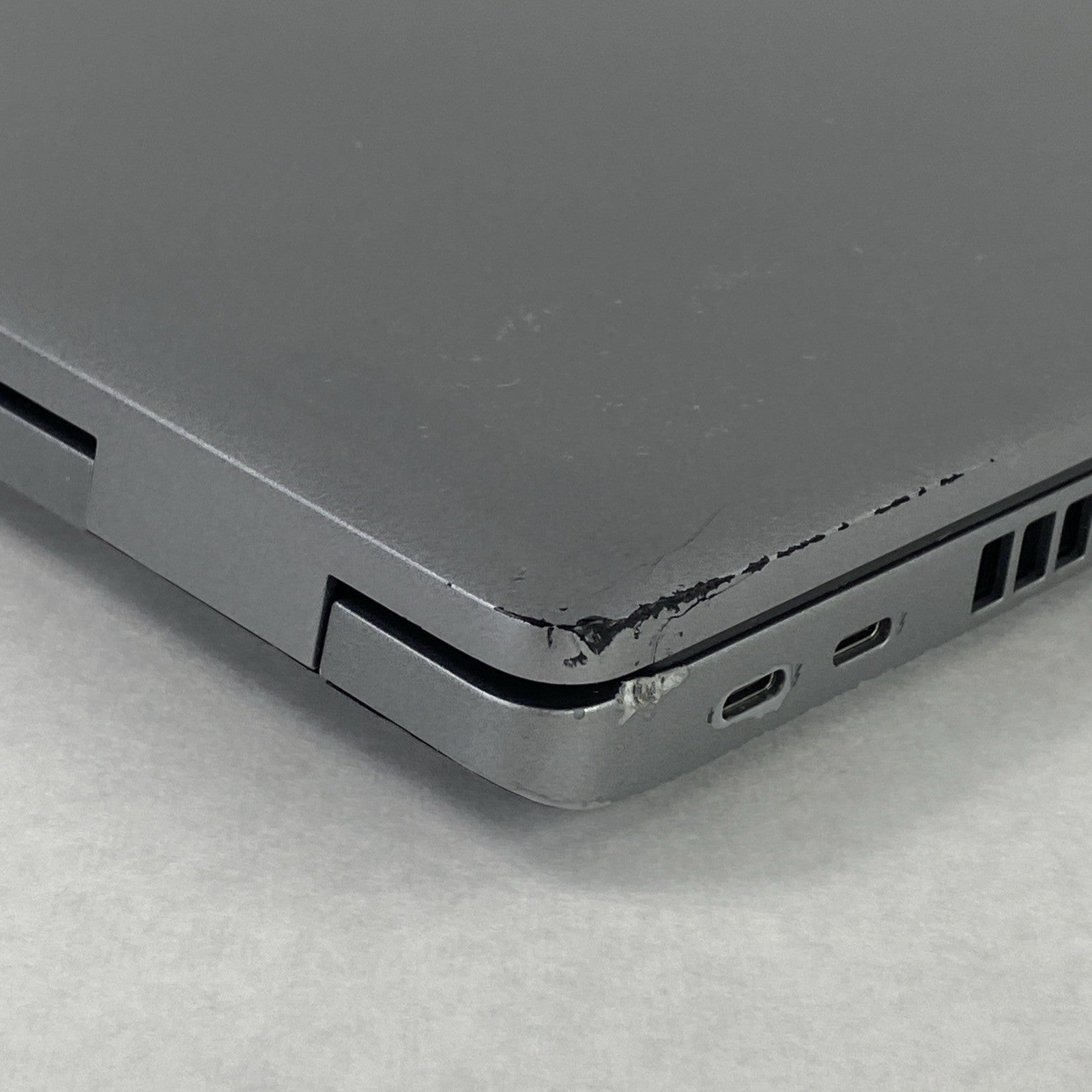 Dell Latitude 5520 Intel Core i5-1145G7 2.60 GHz 16 GB RAM 15.6" No SSD No OS