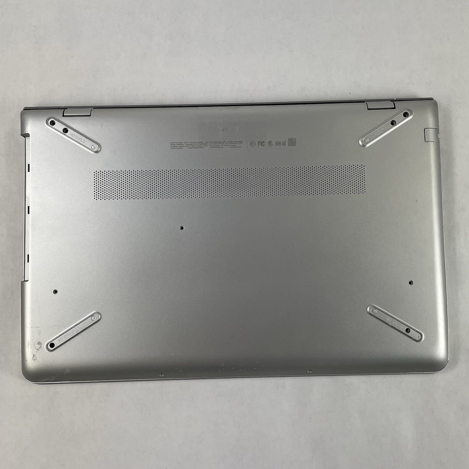 HP Pavilion 15-cc123cl 15.6" i5-8250U 1.60 GHz 8GB RAM No SSD No OS - Bad Bottom15