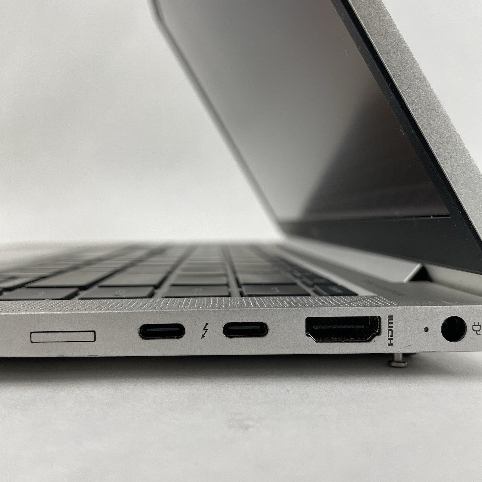 HP EliteBook 840 G8 14" i7-1165G7 2.80 GHz 8 GB RAM No SSD/OS/AC7