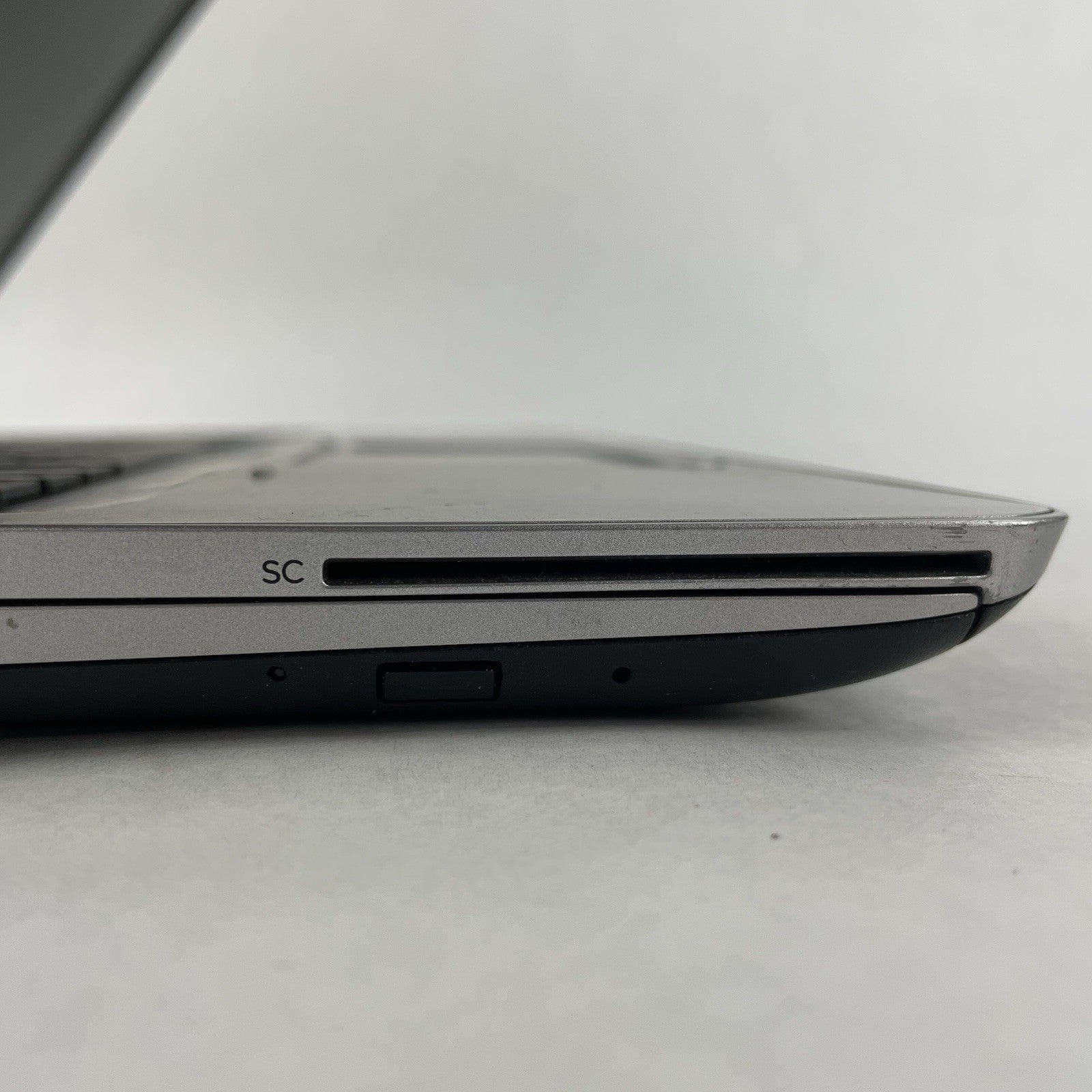 HP ProBook 650 G2 15.6" i5-6200U 2.30GHz 8GB RAM No SSD/OS/AC/Batt - Bad Corner8