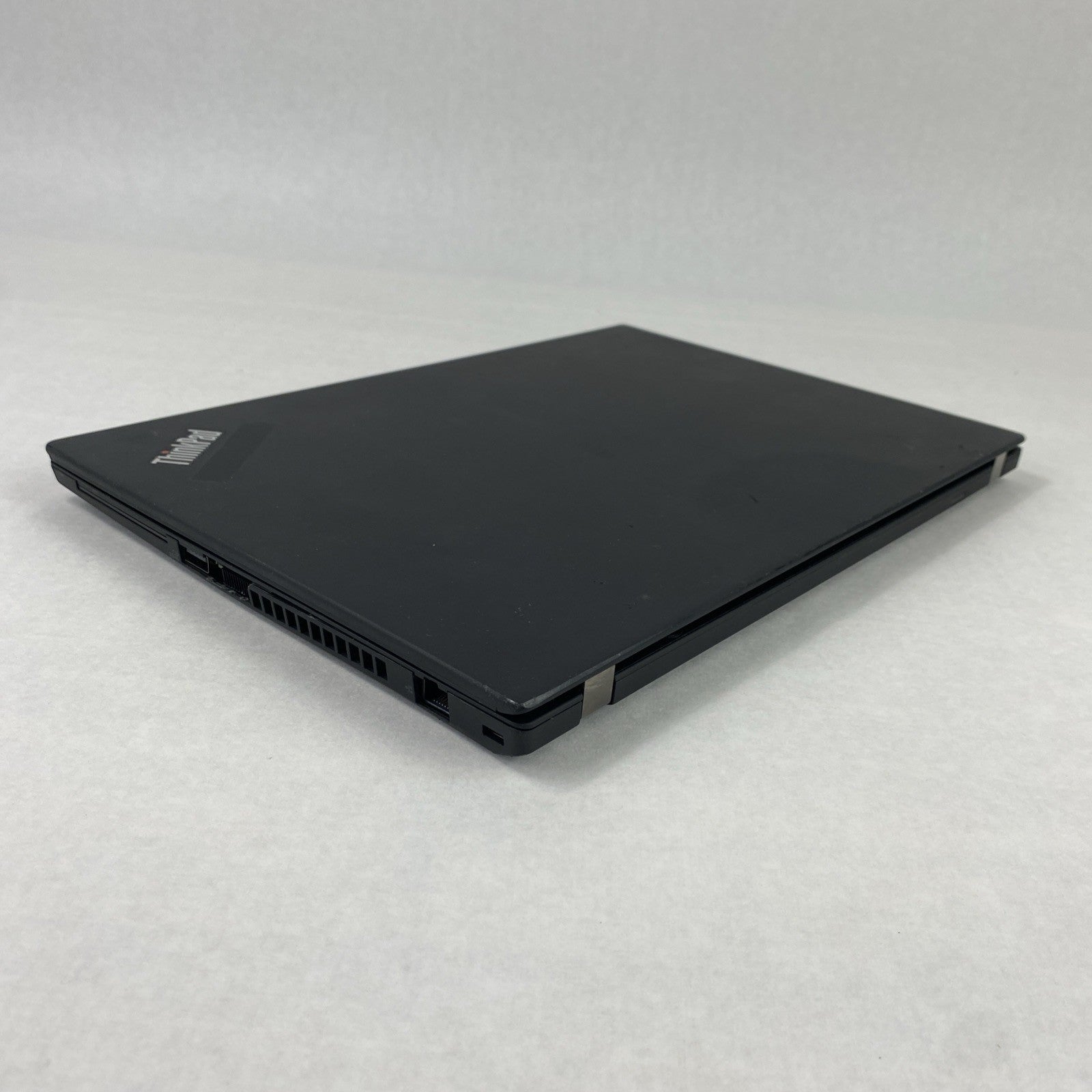 Lenovo ThinkPad T490 Core i5-8365U 1.60 GHz 8 GB RAM 14" No Battery No HDD No OS