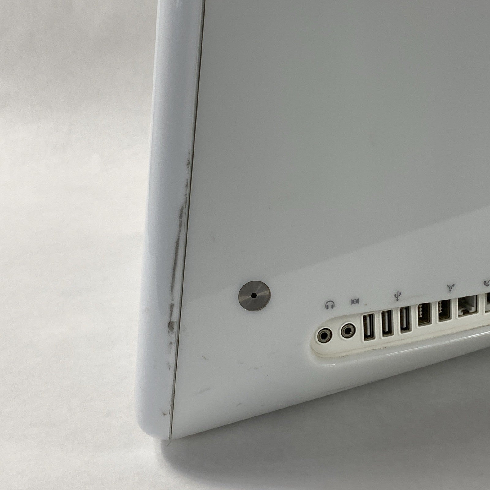 Apple A1002 eMac G4 2003 PowerPC 7445 G4 1.0GHz __GB RAM No HDD No OS