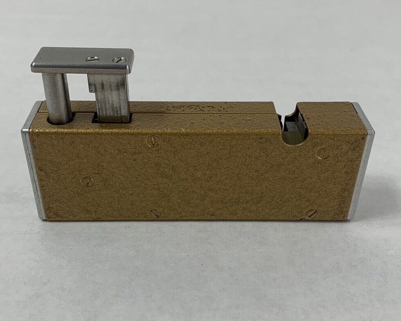 CSI Shuttle Fiber Solutions Apparatus for Cleaving Optical Fiber 4445632
