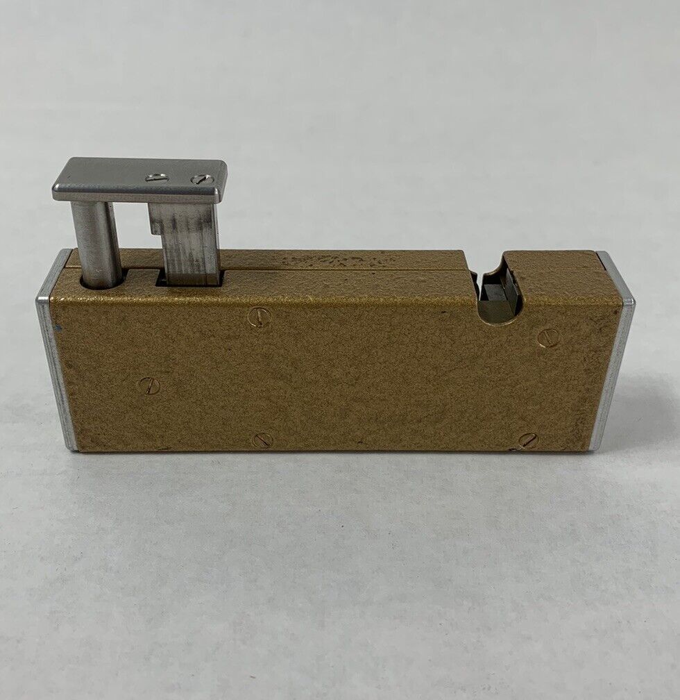 CSI Shuttle Fiber Solutions Apparatus for Cleaving Optical Fiber 4445632