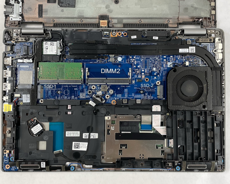 Dell Latitude 5520 15.6" i5-1135G7 2.40 GHz 8 GB RAM No SSD/OS/AC/Batt