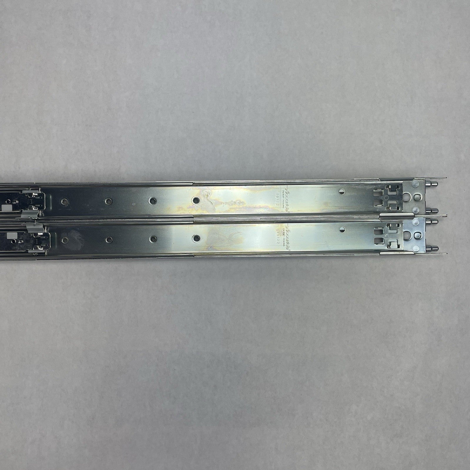 IBM Server Rail Kit 00D9374 00D93753  Left & Right