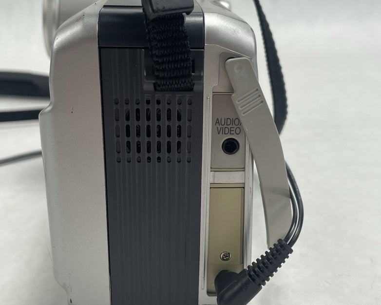 Sharp Viewcam VL-A111U 8mm Camcorder Silver 16x Zoom 2.5" LCD AC Adapter