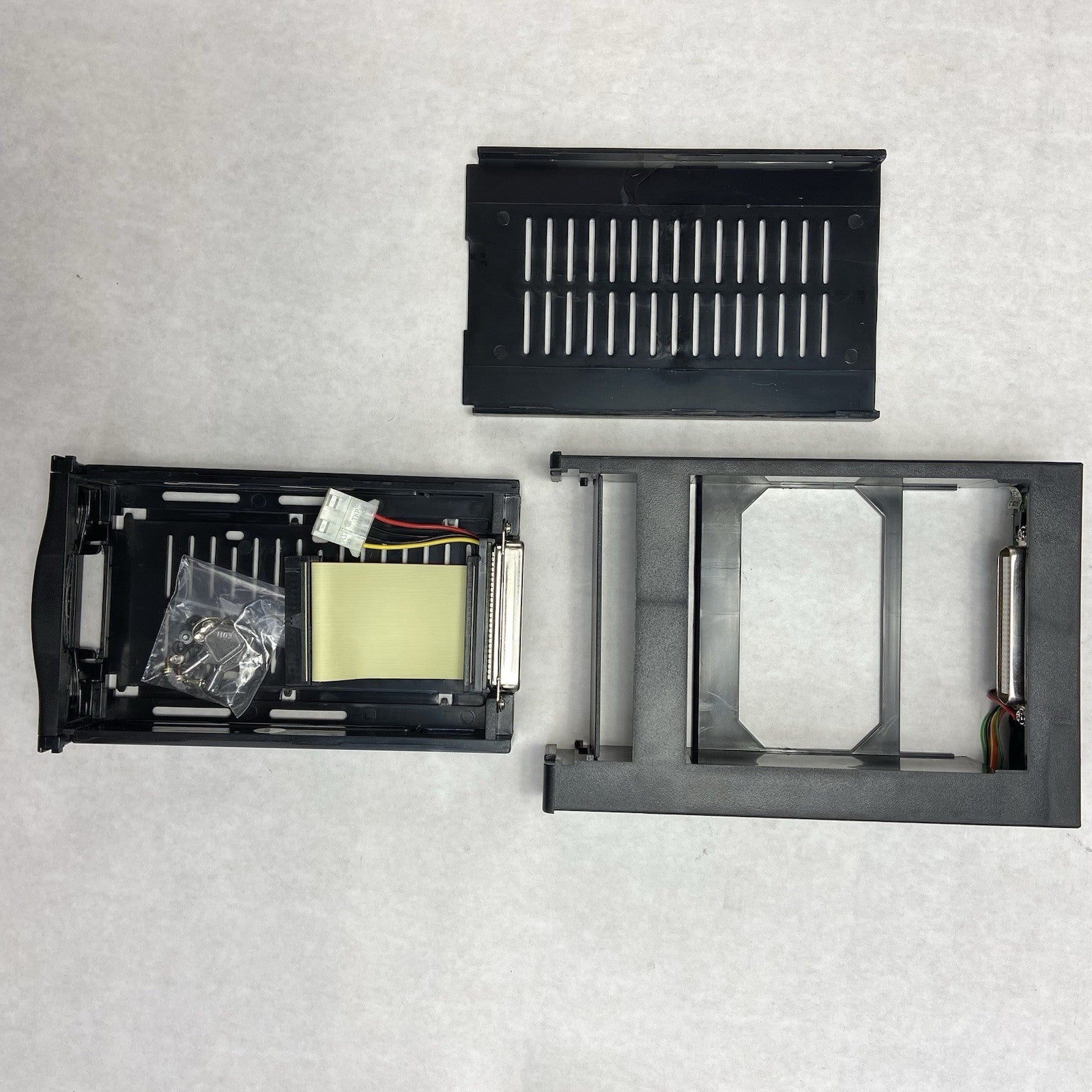 StarTech Removable Hard Drive Drawer 3.5 IDE/ATA Lot of 33