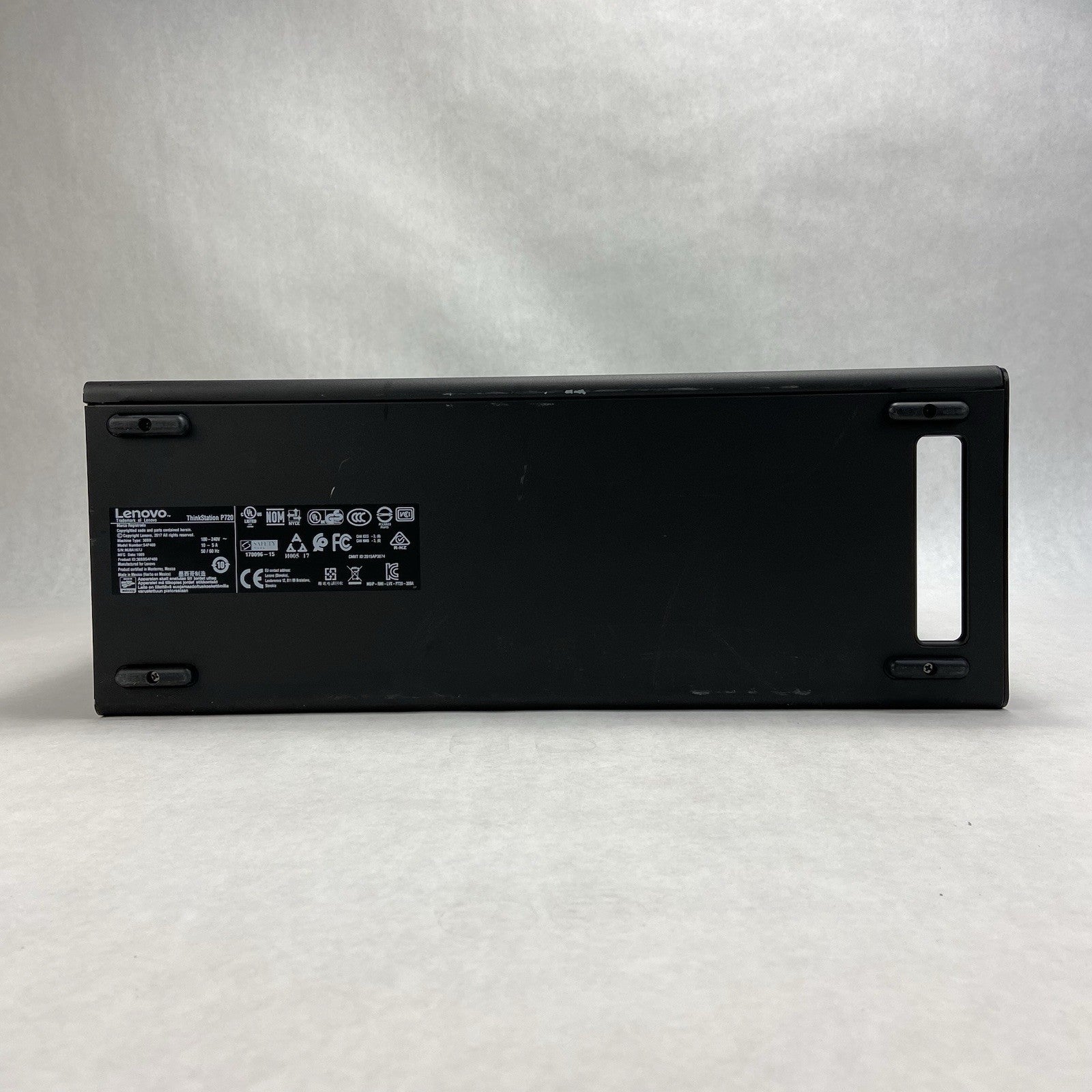 Lenovo ThinkStation P720 2x Xeon Silver 4110 2.1GHz 64GB RAM No HDDOS P6208