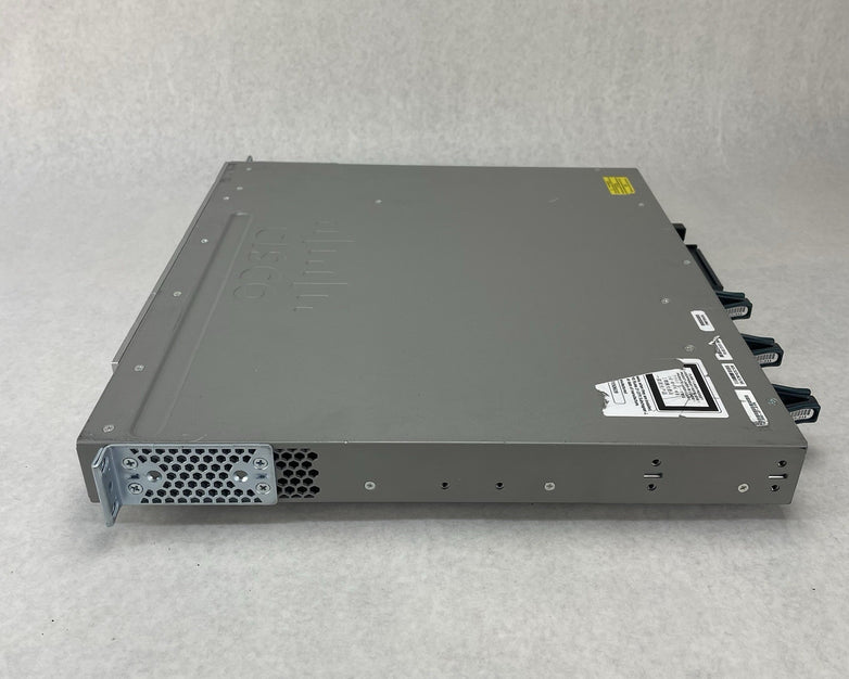 Cisco Catalyst WS-C3850-48T-S 48 Port 1X PSU Tested Reset