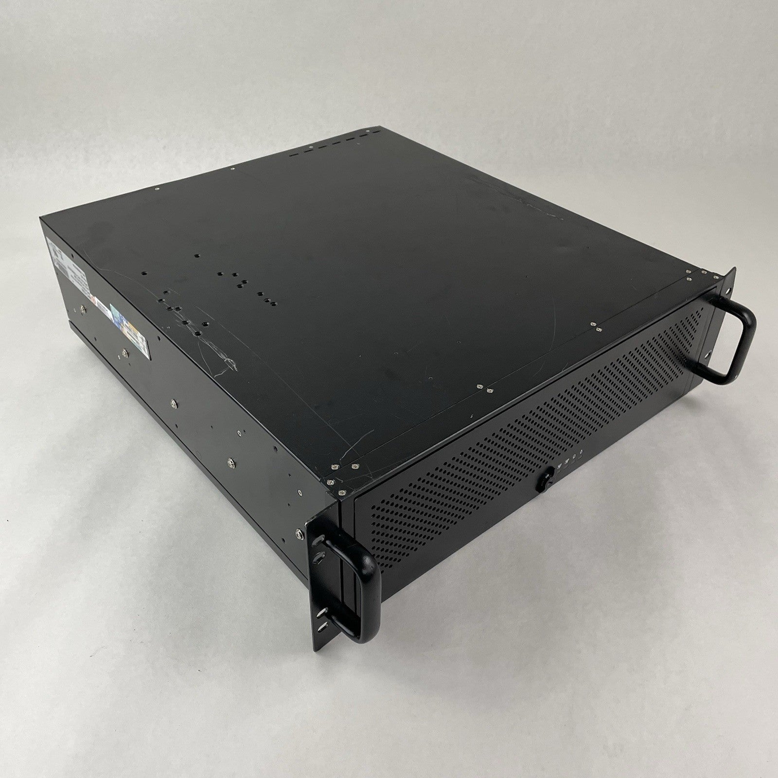 Advantech HPC-7320MB-00XE 3U Rackmount Server Chassis Barebones - Worn0