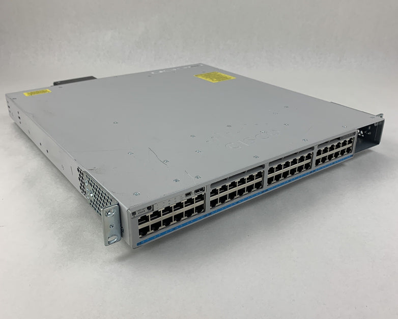 Cisco C9300-48UN-A 48-Port UPoE Ethernet Network Advantage Switch Tested Reset