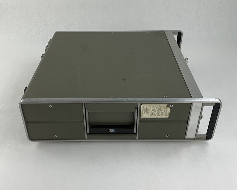 HP Hewlett-Packard 8640B Signal Generator - Power Tested