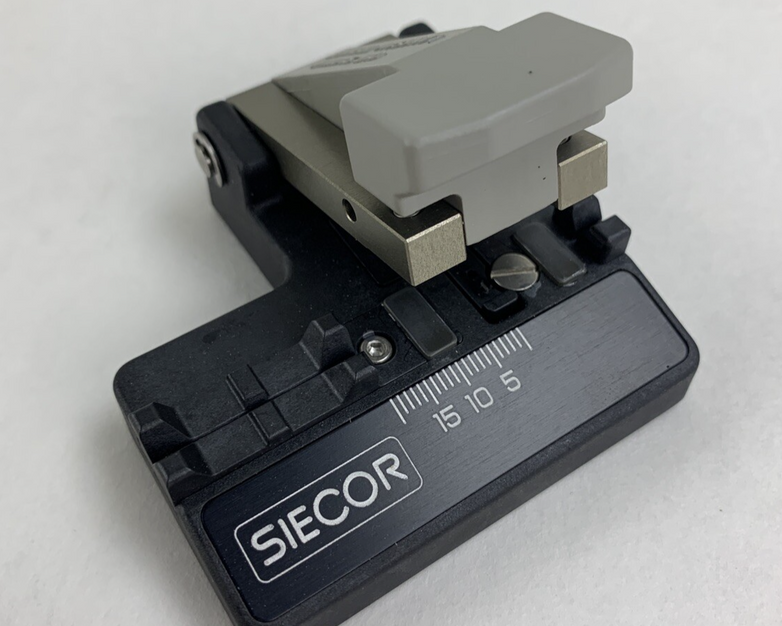 Siecor FBC-006 Corning Cable Systems  High-Precision Fiber Cutter Cleaver