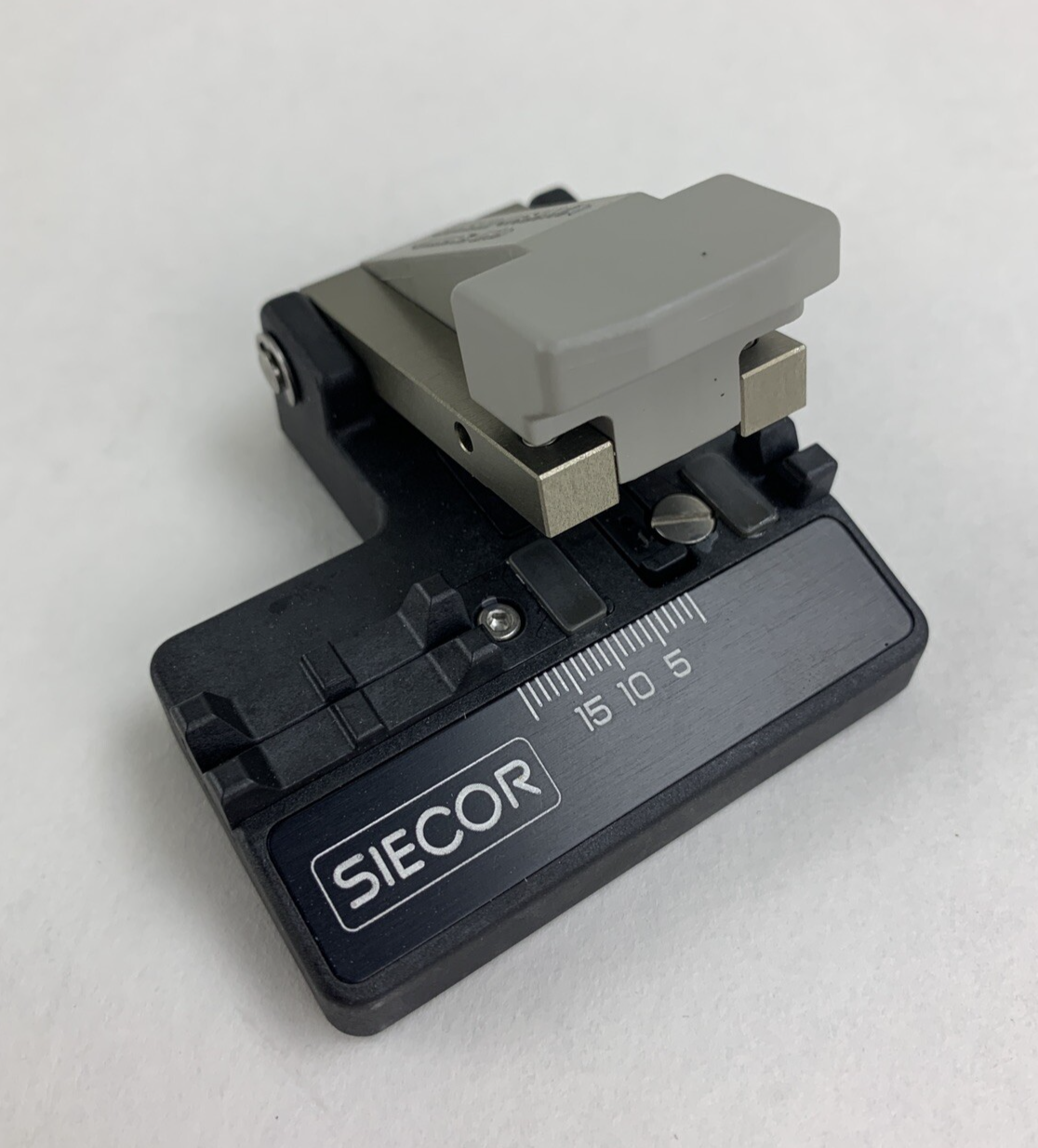 Siecor FBC-006 Corning Cable Systems  High-Precision Fiber Cutter Cleaver