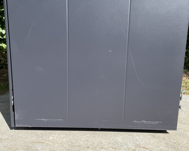 Dell PowerEdge 4210 42U Server Rack Cabinet 0GJ575 w/Sides & PDUs- No Back Panel