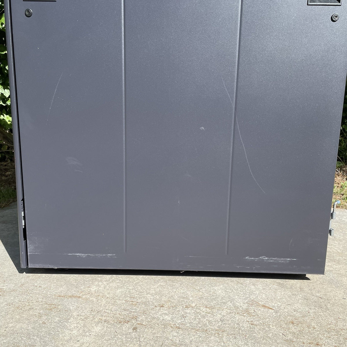 Dell PowerEdge 4210 42U Server Rack Cabinet 0GJ575 w/Sides & PDUs- No Back Panel10