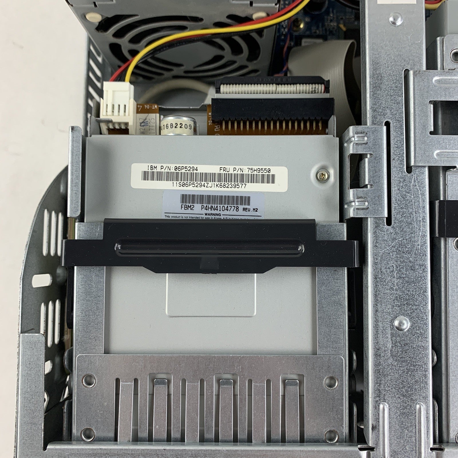 IBM Netvista 8303-42U Desktop Pentium 4 2.4 GHz 256 MB Win XP COA No OS No HDD