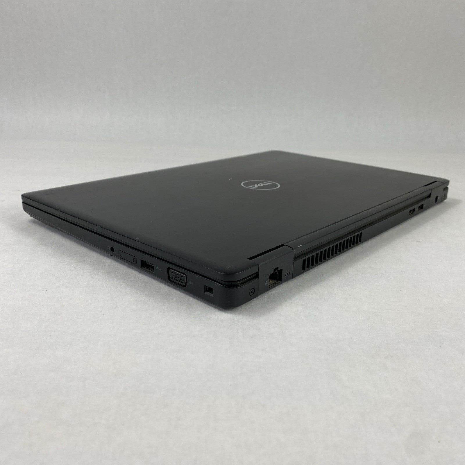 Dell Latitude 5580 Intel Core i5-6300U 2.40 GHz 8 GB RAM 15.6" No HDD No OS
