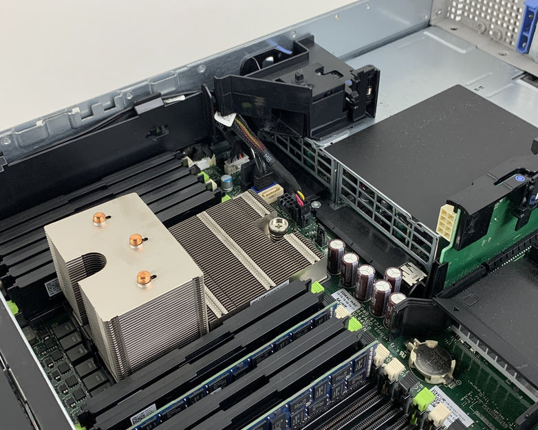Dell PowerEdge R720 Server 1x Xeon E5-2640 2.5 GHz 32 GB Ram No OS No HDD
