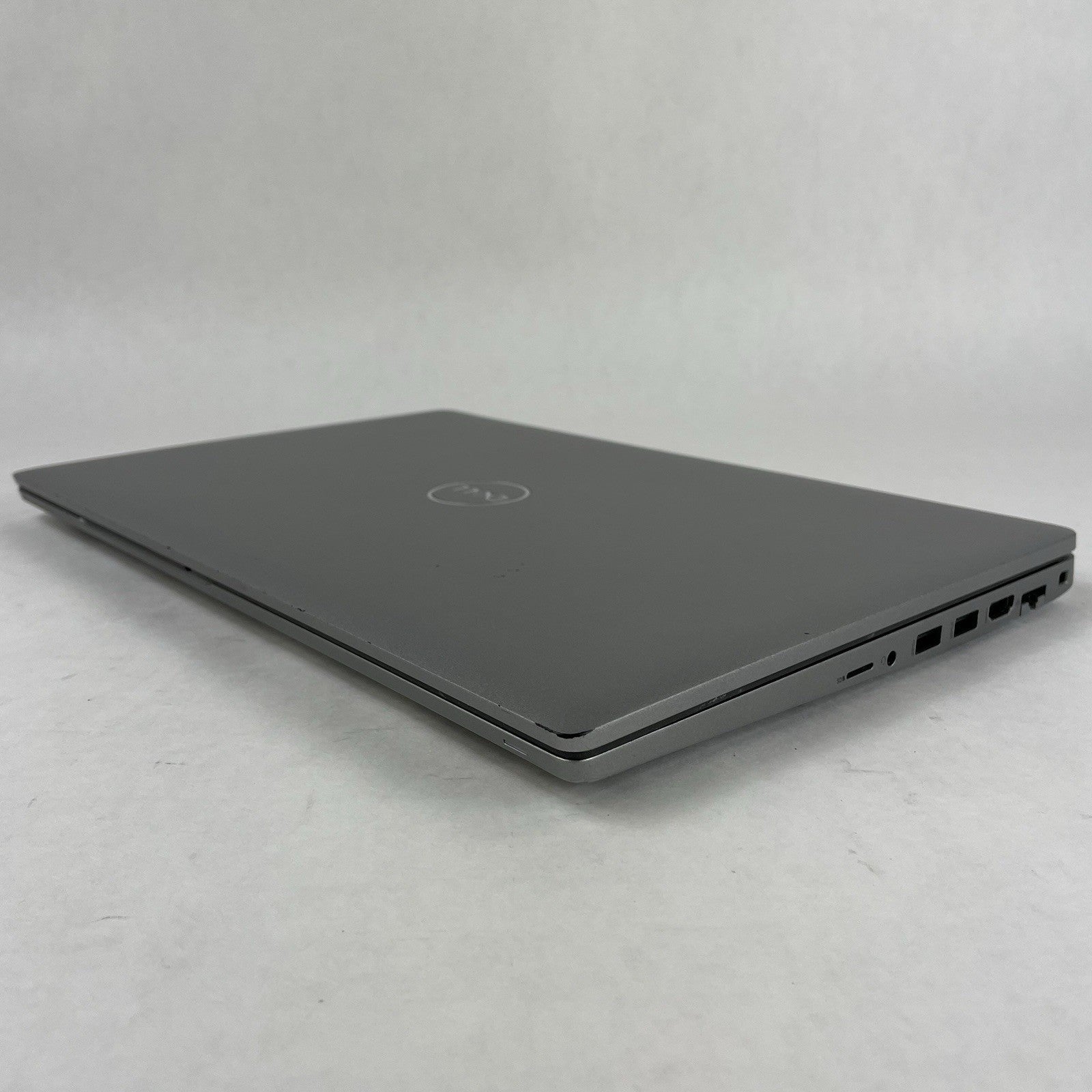 Dell Latitude 5520 15.6" i5-1145G7 2.6GHz 8GB RAM No SSD/OS/AC - Scratched Paint8