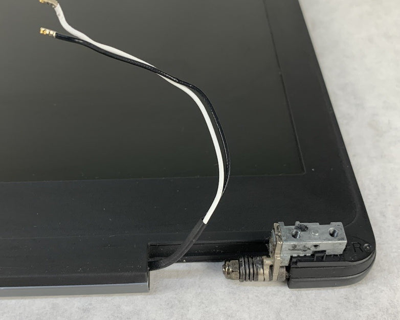 Dell Latitude E5570 15.6" HD 1366x768 Non-Touch Screen Assembly - Untested