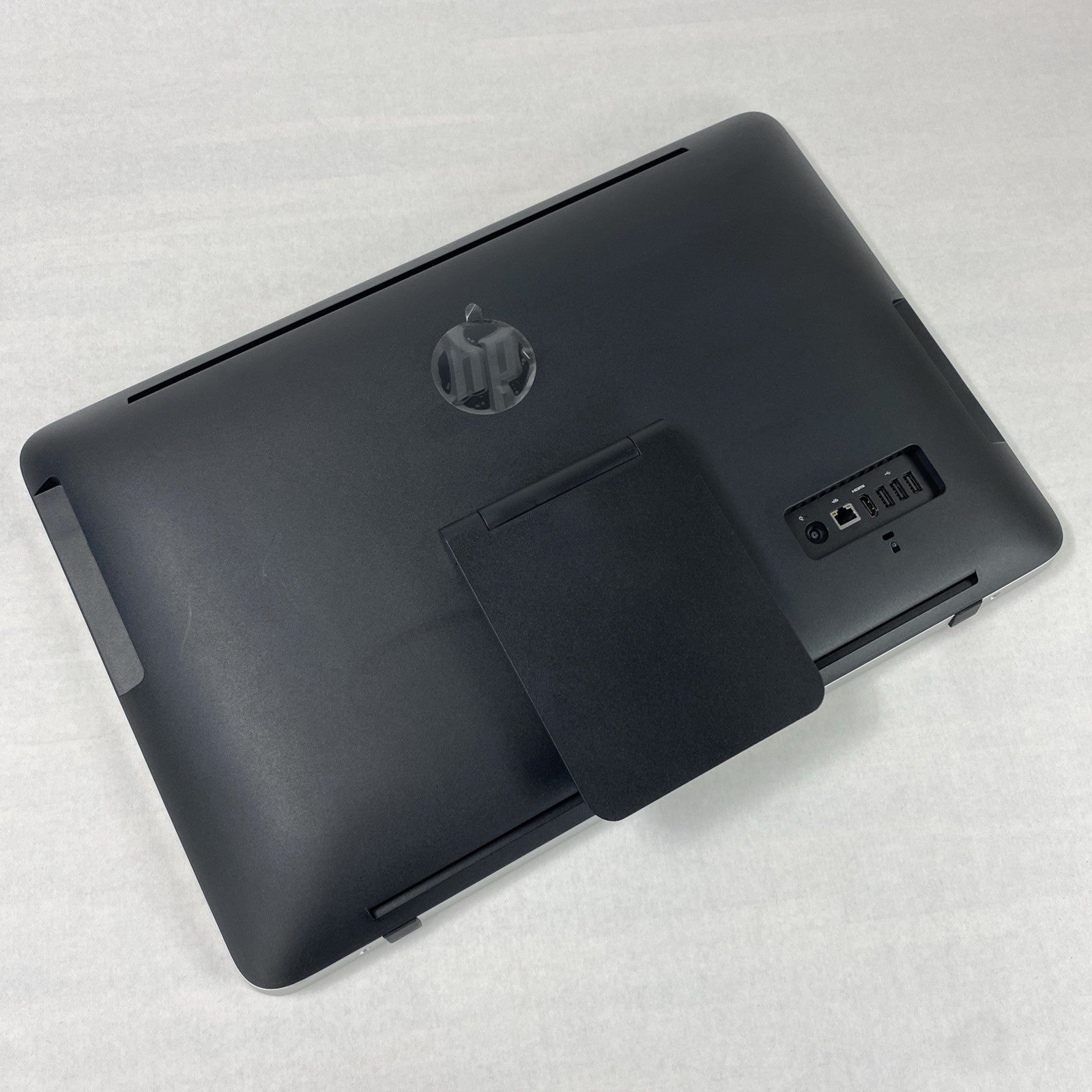 HP 23-r010 AIO Intel Pentium G3260T 2.9GHz 4GB No HDD No OS