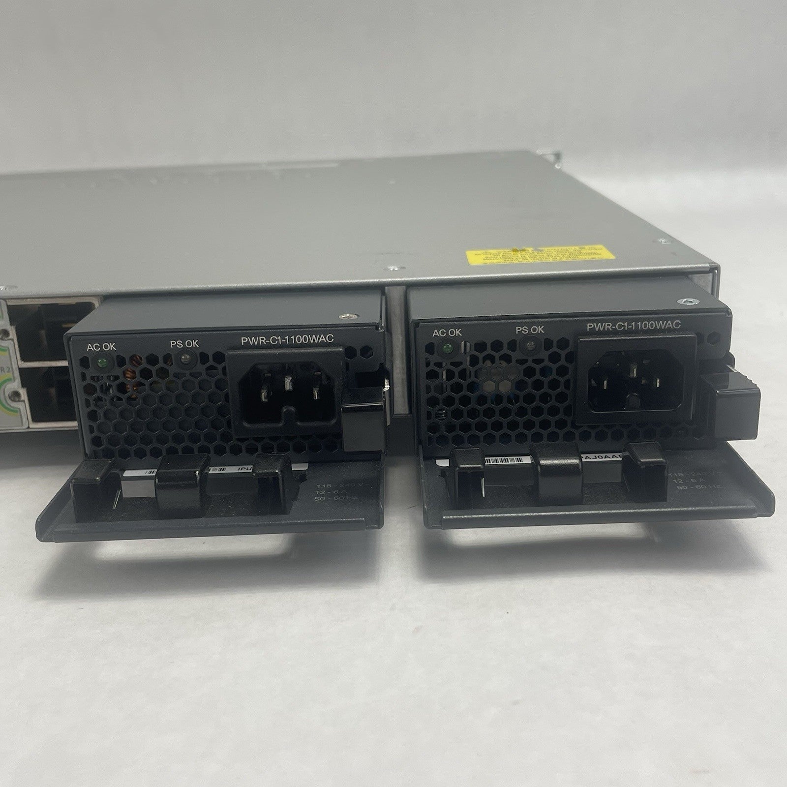 Cisco WS-C3850-48P-S 48 V02 Port Switch 2x 1100W PSU Tested & Reset7