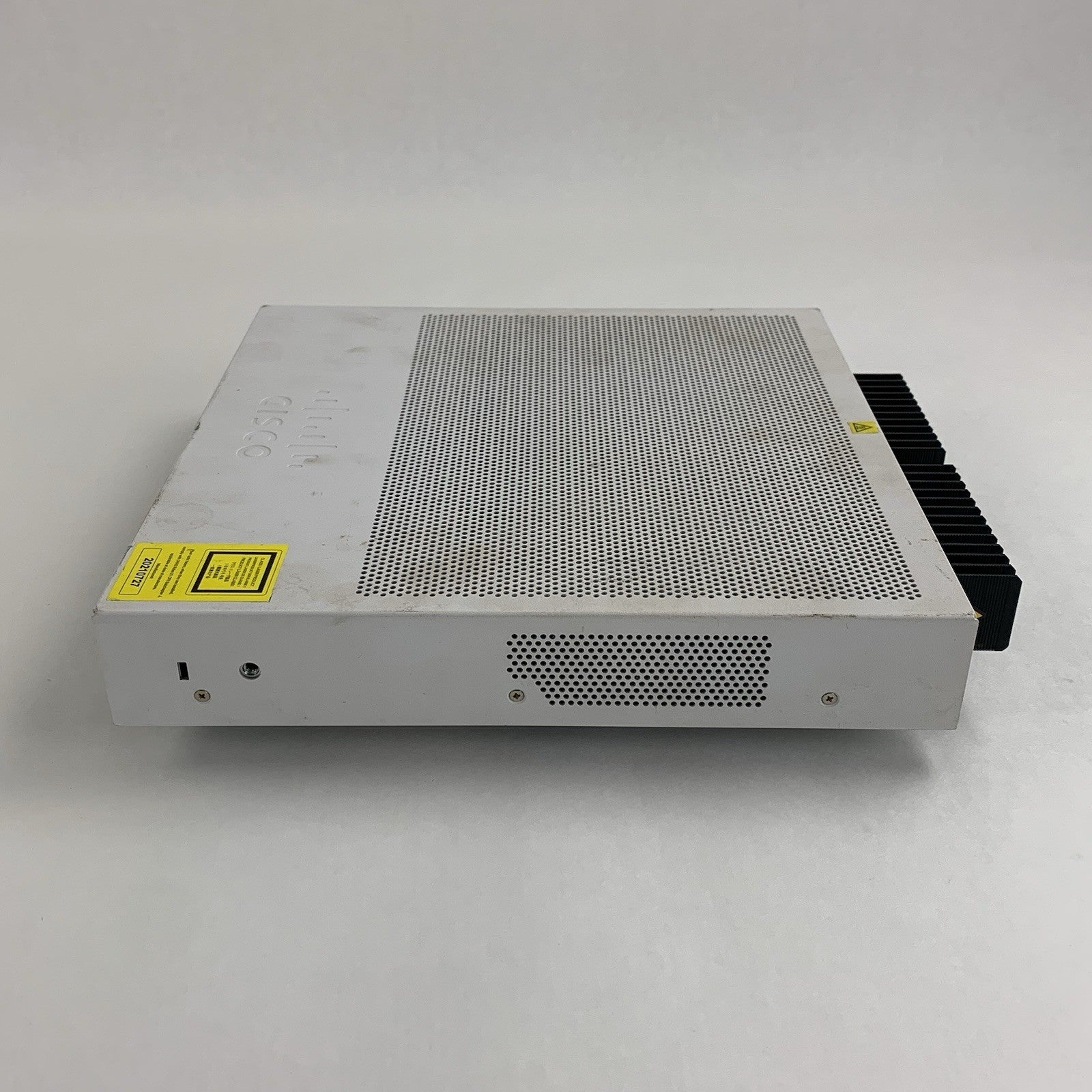 Cisco C1000-8FP-2G-L Catalyst 8-Port PoE+ GbE 2-Port DP Network Switch Tested8