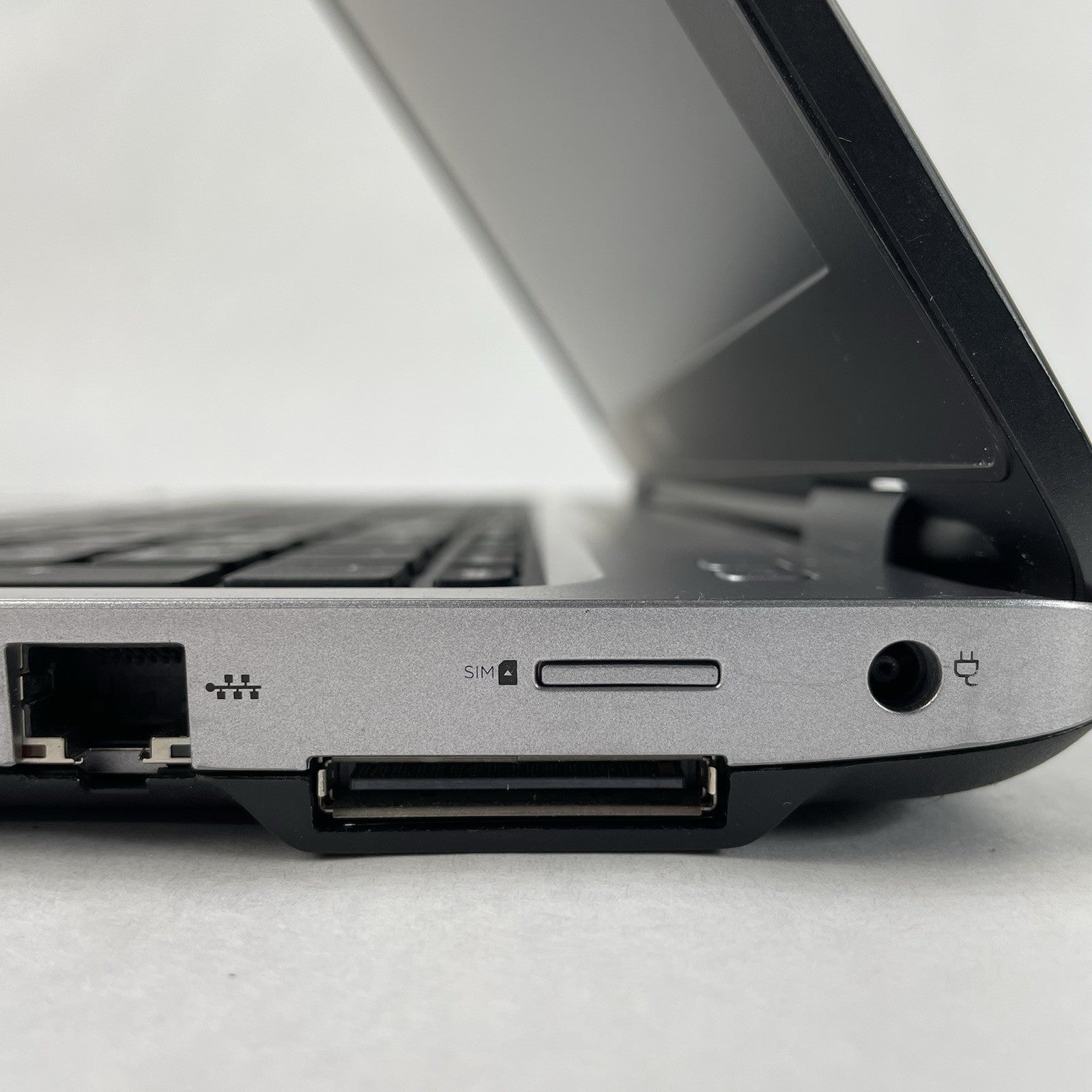 HP ProBook 650 G2 15.6" i5-6200U 2.30 GHz 8 GB RAM No SSD/OS/AC/Batt5