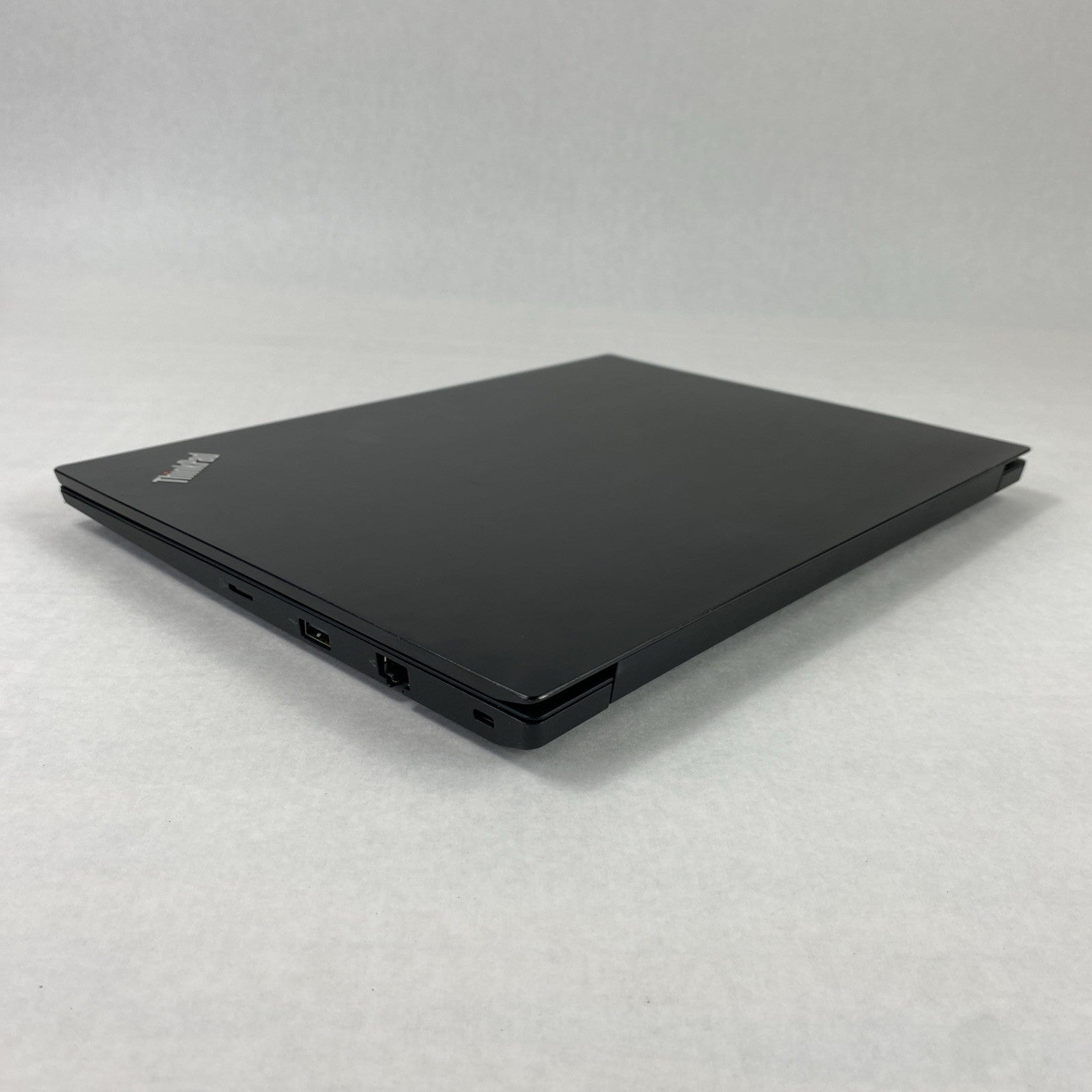 Lenovo ThinkPad E480 Intel Core i5-8250U 1.60 GHz 8GB RAM 14' No HDD No OS
