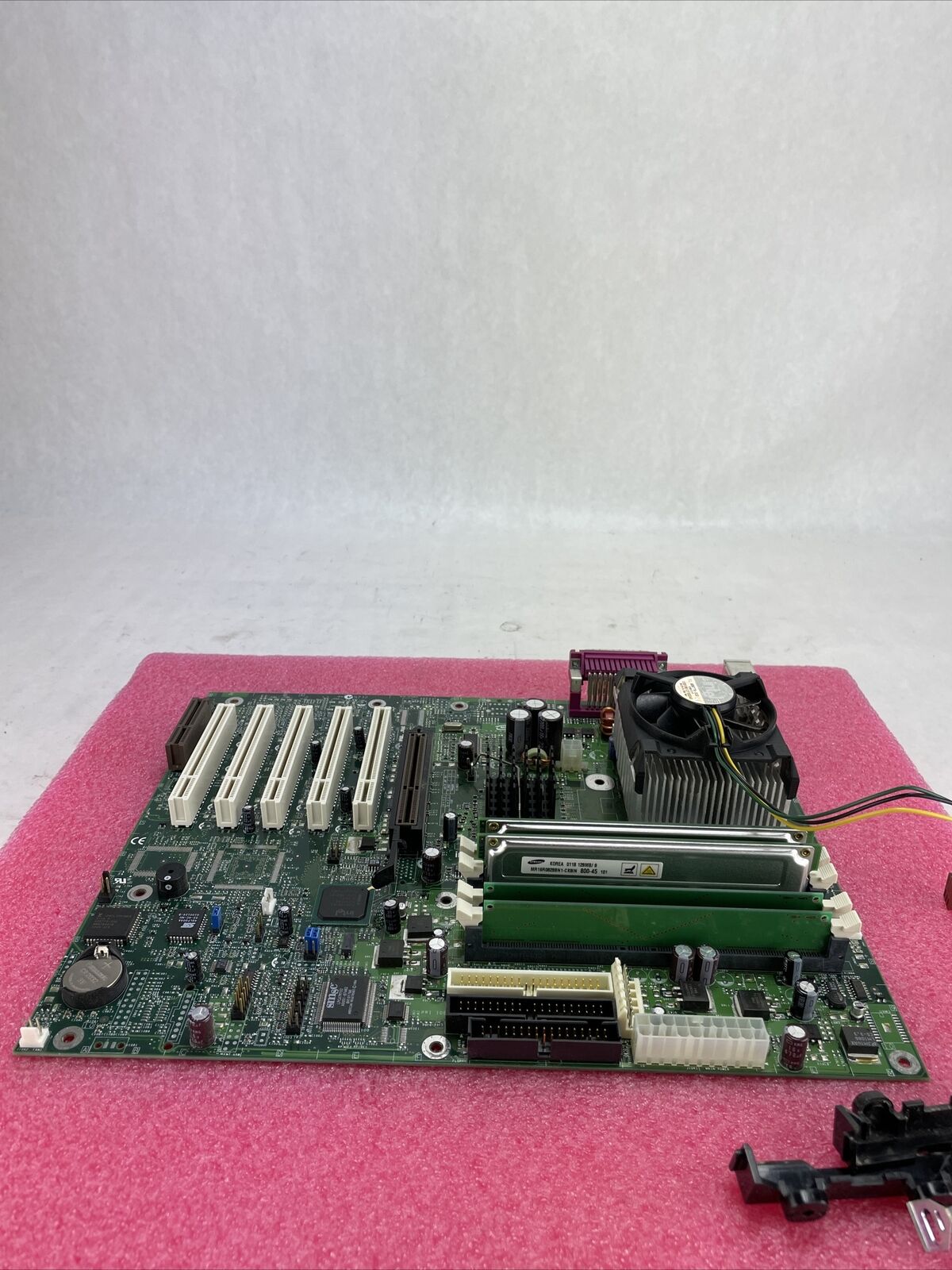 Intel D850GB Motherboard Intel Pentium II 466MHz 256MB RAM