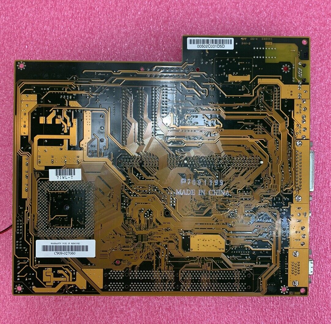 Soyo SY-71WL-T LI-7000 Motherboard Intel Celeron 400MHz 32MB RAM w/ Shield