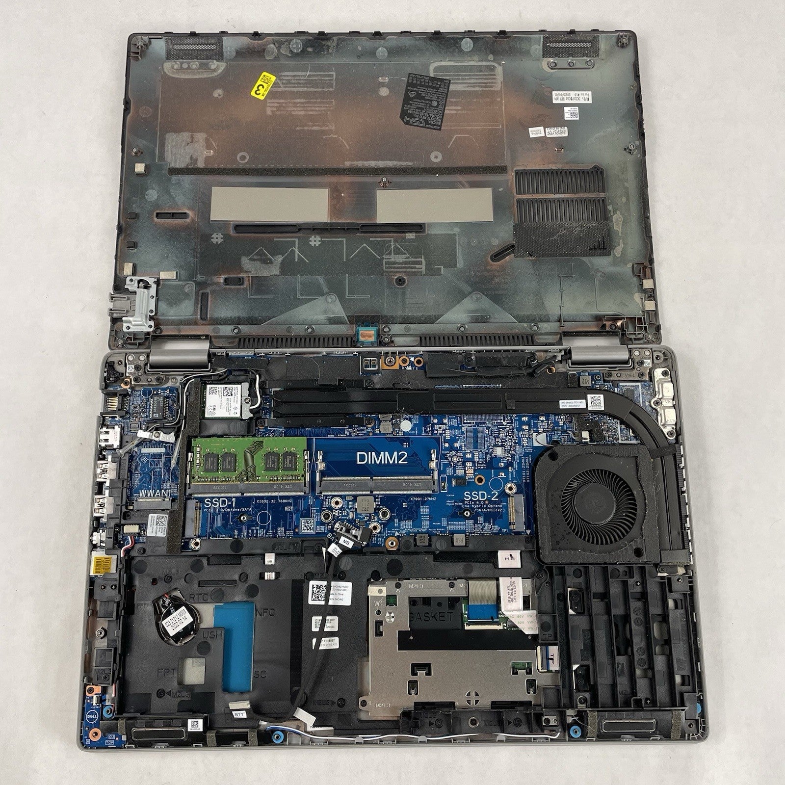 Dell Latitude 5520 15.6" i5-1145G7 2.60 GHz 8 GB RAM No SSD/OS/AC/Batt - Paint15