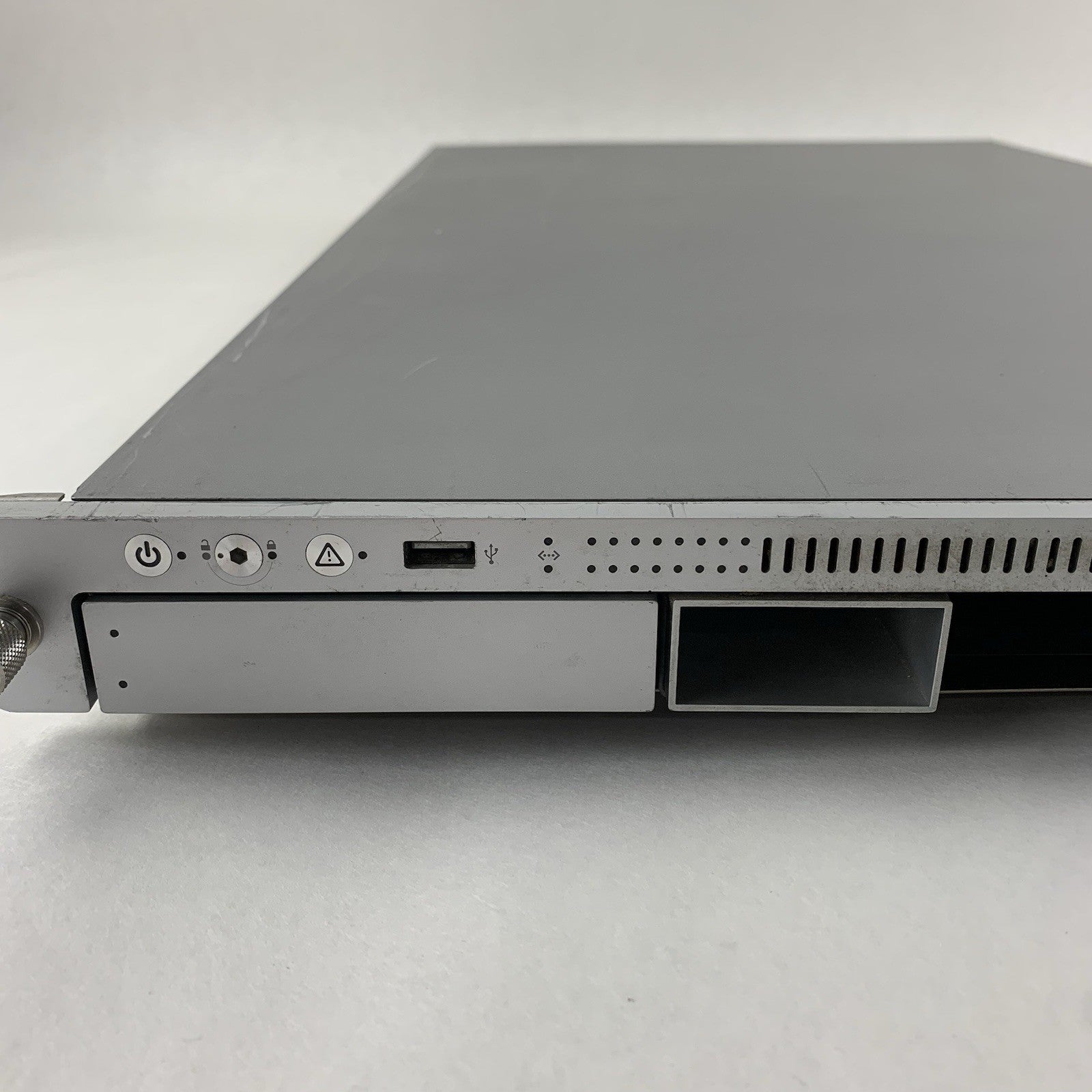 Apple A1279 XServe 2009 Server 2x Xeon E5520 2.26 GHz 24 GB Ram No OS No HDD2