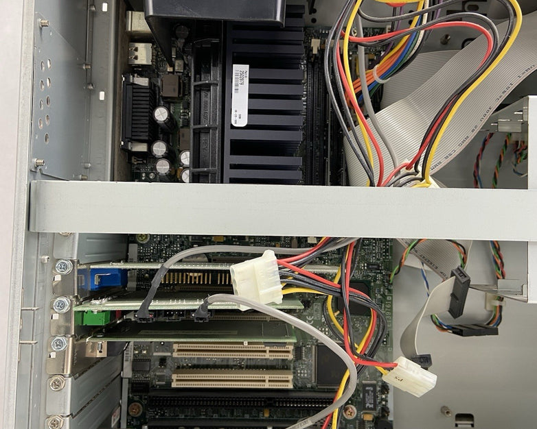 Gateway GP6-300 MT Intel Pentium II 300MHz 192MB RAM No HDD No OS